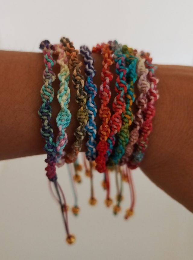 Pulseras de hilo personalizadas