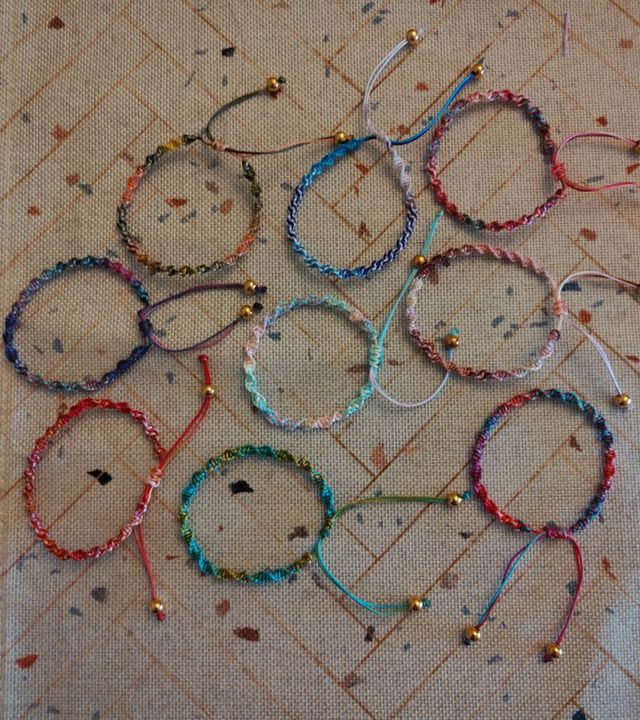 Pulseras de hilo personalizadas