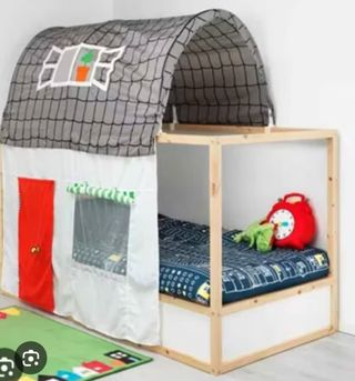 Litera kura, de ikea. Sólo venta en persona.