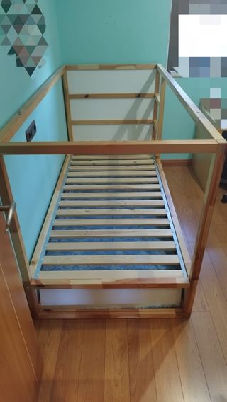 Litera kura, de ikea. Sólo venta en persona.