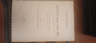 Lote de libros de Derecho Notarial