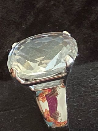Anillo de cristal