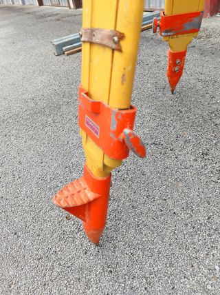 Trípode madera antiguo