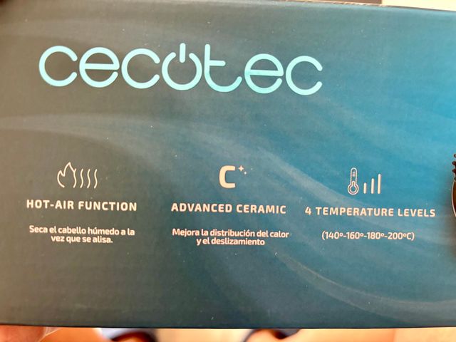 Cepillo alisador con función de aire Cecotec