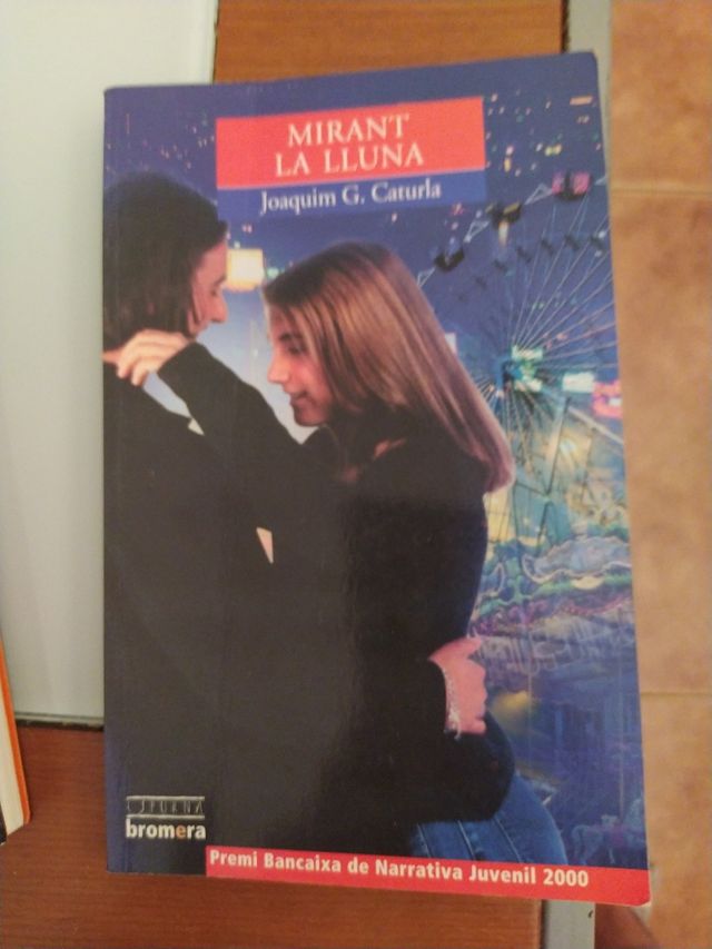 Mirant la lluna.Joaquim G. Caturla