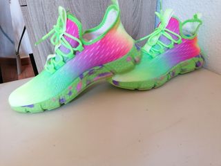 Zapato deportivo nuevo