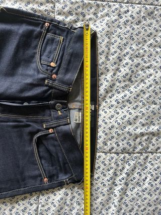 Pantalón vaquero Pull & Bear. Nuevo a estrenar.