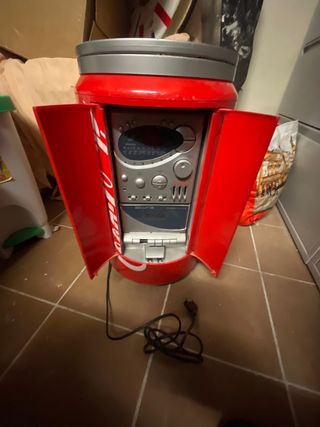 Minicadena de coca cola. 