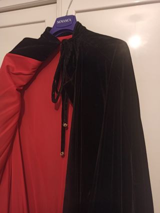 CAPA TERCIOPELO MUJER NEGRA..