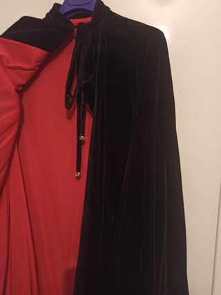 CAPA TERCIOPELO MUJER NEGRA..