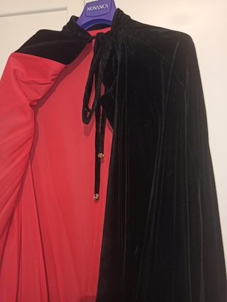 CAPA TERCIOPELO MUJER NEGRA..