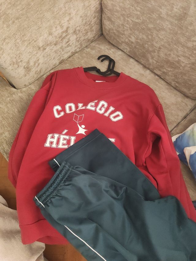 Uniforme colegio Hélade