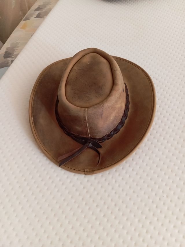 SOMBRERO DE COWBOY DE PIEL