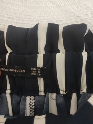 Pantalón de Zara.