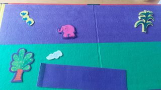 L'Elmer Toca , Llegeix i Juga