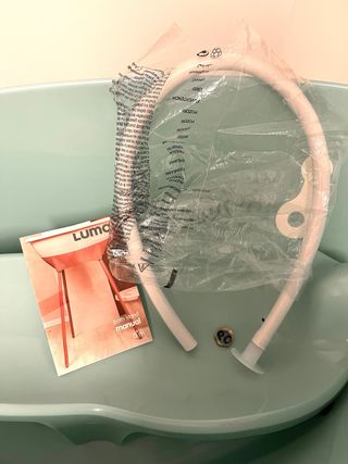 Bañera bebé con accesorios en verde mint: LUMA