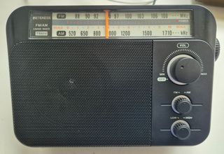 RADIO PORTÁTIL (AM FM) ALTAVOZ GRANDE