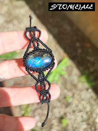 Bracciale in macrame con labradorite