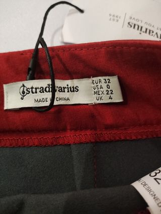 2 Faldas de cuero talla 32 Stradivarius 