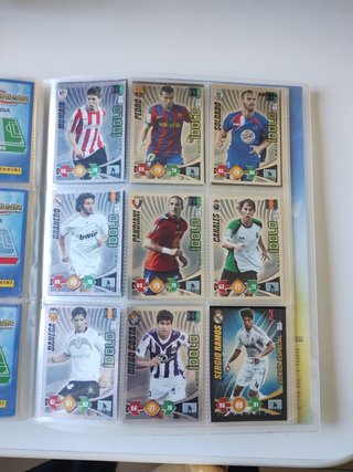 Adrenalyn e Invizimals. Album Futbol Panini.