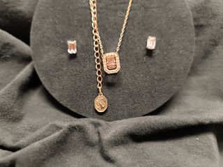 Conjunto Swarovski rosa
