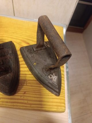 Plancha hierro antiguo