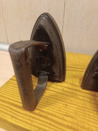 Plancha hierro antiguo