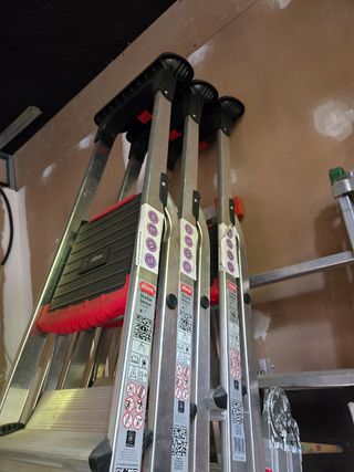 Escalera de 8 peldaños con plataforma 