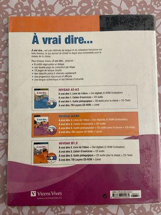 Libro frances A2 B1 ISBN 9788468200262