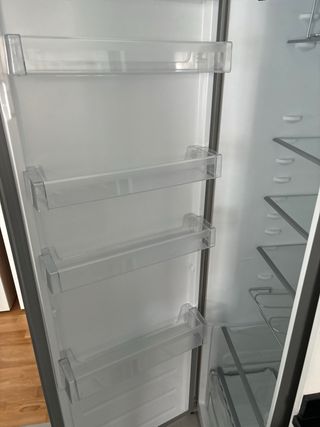 Frigorifico WHIRLPOOL de color plata