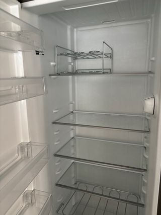 Frigorifico WHIRLPOOL de color plata