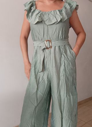 Mono palazzo con cinturón