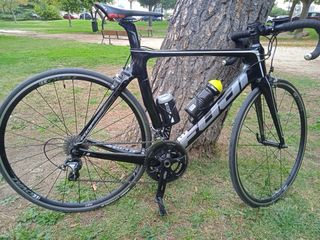 Bicicleta de carretera de carbono