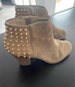 Botines tachuelas