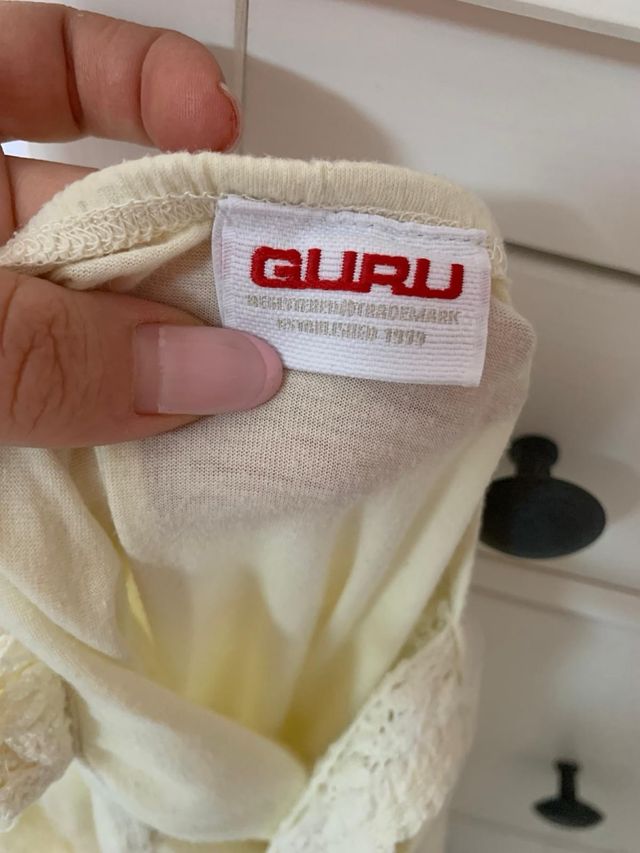 Vestito color panna di Guru