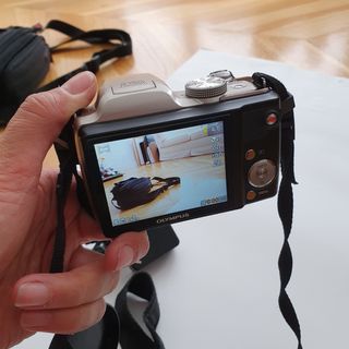 Camara olympus SP 720 UZ