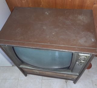 Antiguo televisor Zenith de 1965