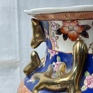 Jarrón oriental antiguo 