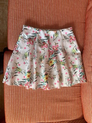 Falda de flores de El Corte Inglés