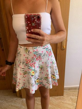 Falda de flores de El Corte Inglés