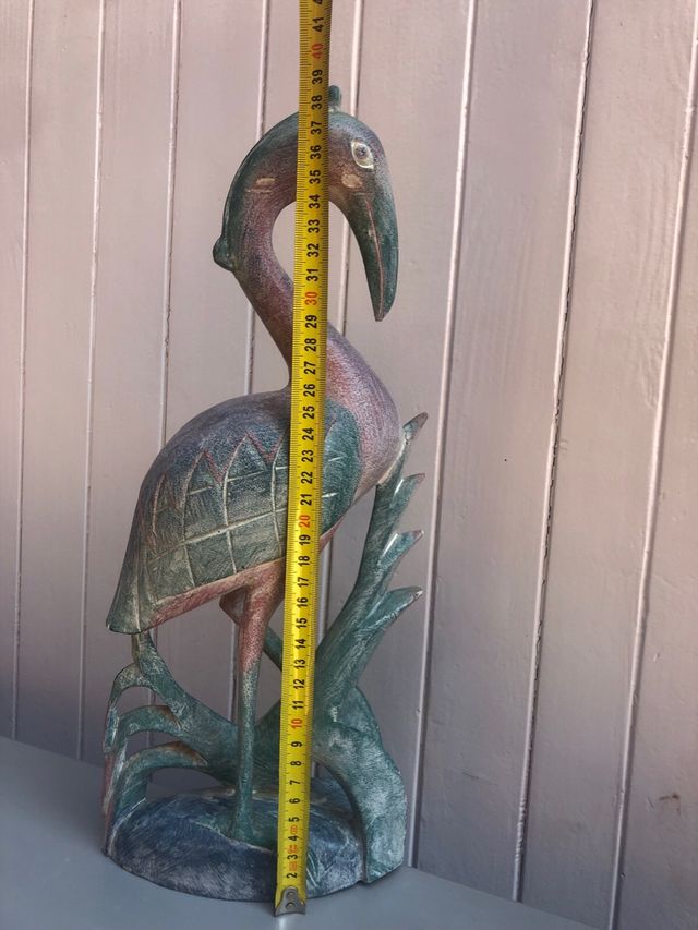 Figura decorativa pelicano de madera