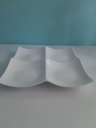 Vassoio in ceramica bianca