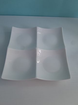 Vassoio in ceramica bianca