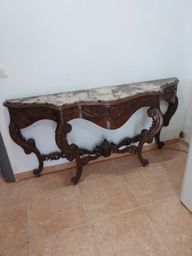 Consola isabelina talla madera y marmol