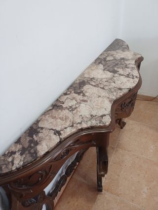 Consola isabelina talla madera y marmol