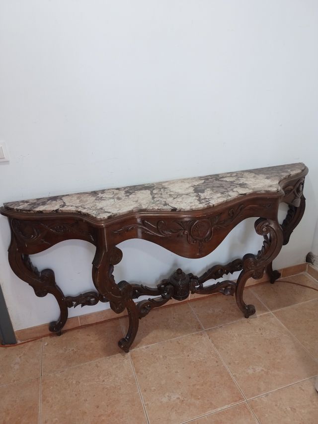 Consola isabelina talla madera y marmol