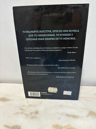 Libro Cincuenta sombras más oscuras