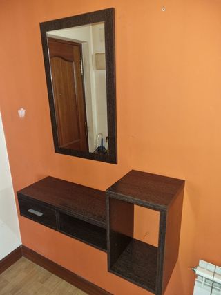 Mueble recibidor con espejo