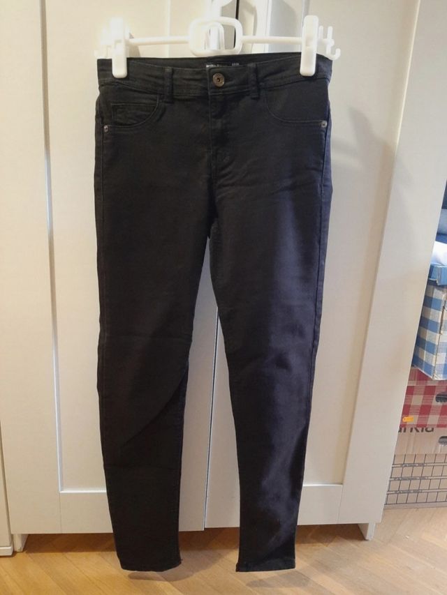 Vaqueros pitillos negros