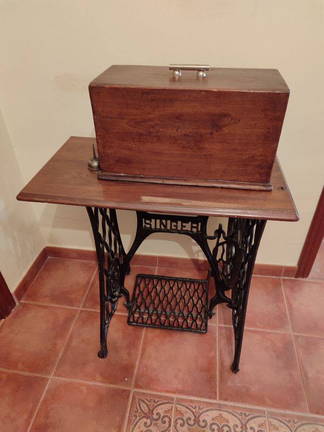 Máquina de coser antigua